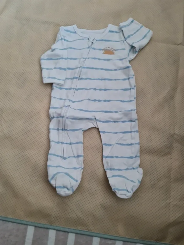 Lot de 8 pyjamas 3 mois - photo numéro 2