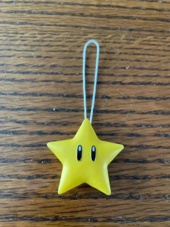 Étoile Mario Kinder Joy