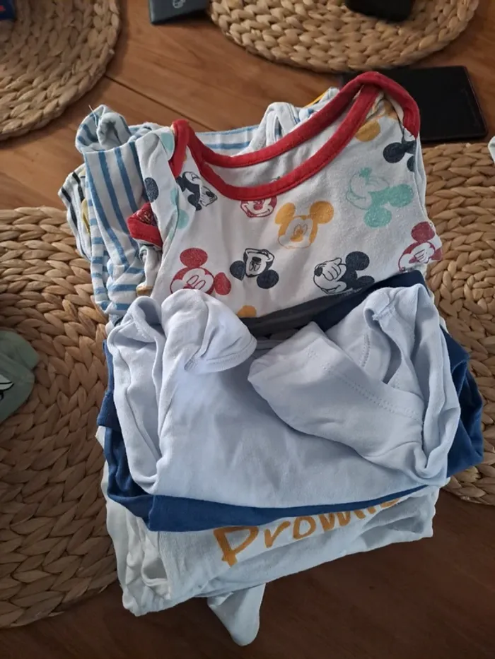 Lot de 29 bodys manches courtes - photo numéro 3