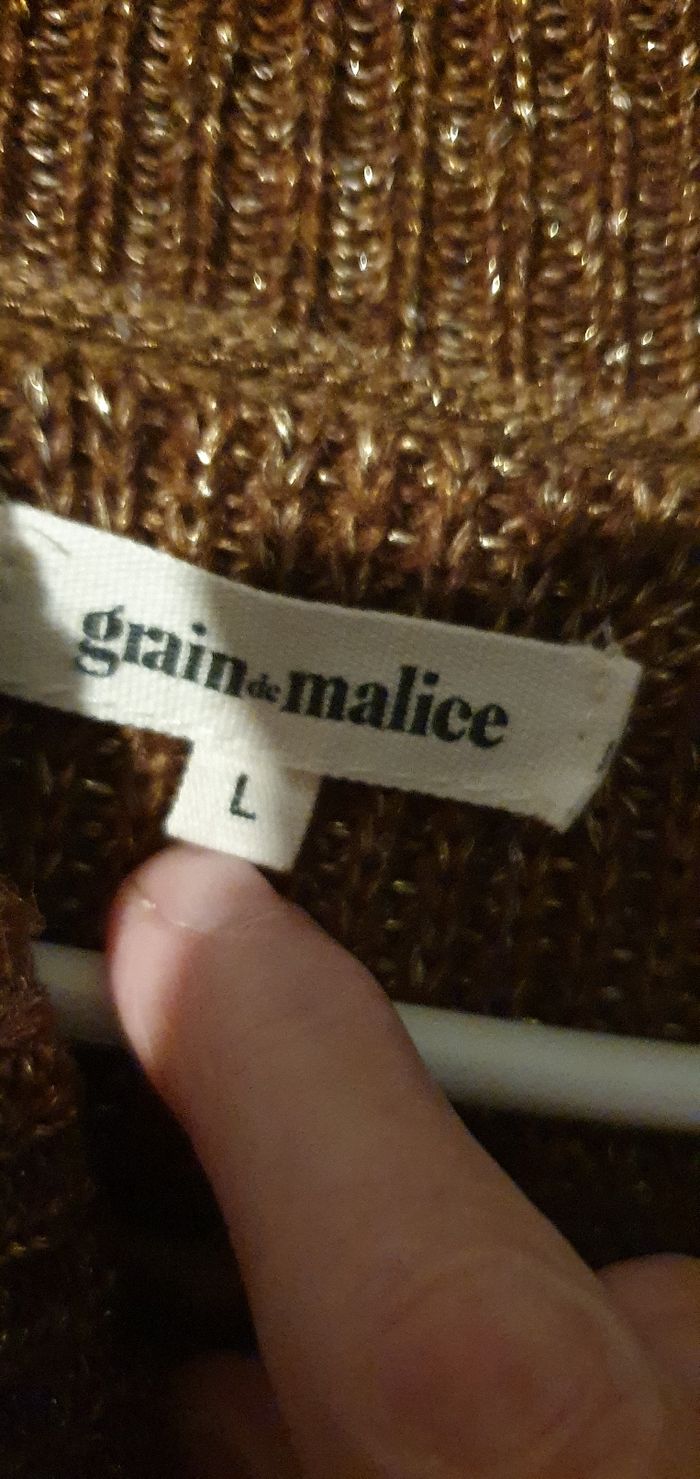 robe en laine brillante  10euro