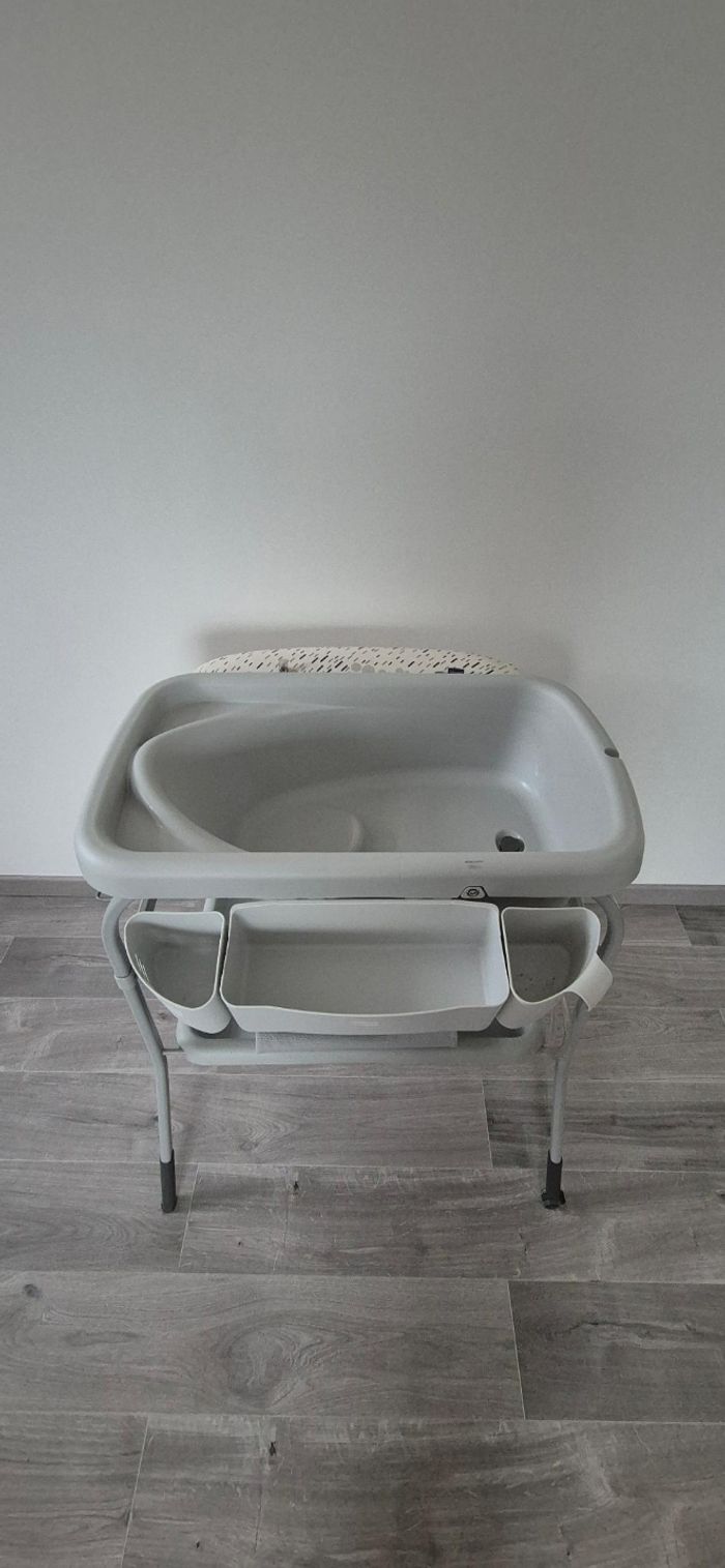 Table à langer avec baignoire - photo numéro 3