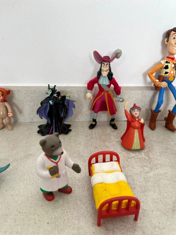 Différentes figurines - photo numéro 3