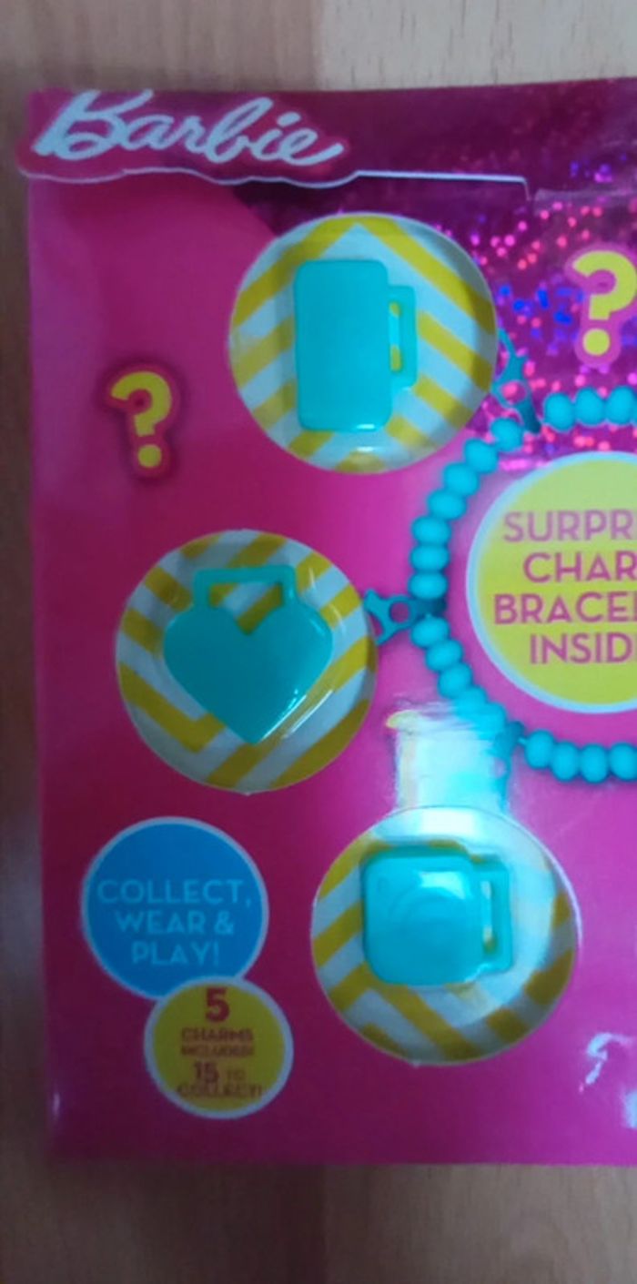 Bracelet et charms Barbie Neuf - photo numéro 3
