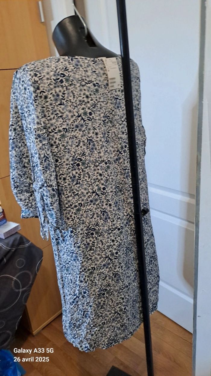 Robe H&M neuve T/44 - photo numéro 2