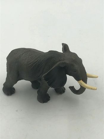Figurine en PVC Éléphant Papo