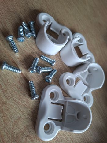 4 supports tringle ikea Pax armoire rangement vêtements et ses visde