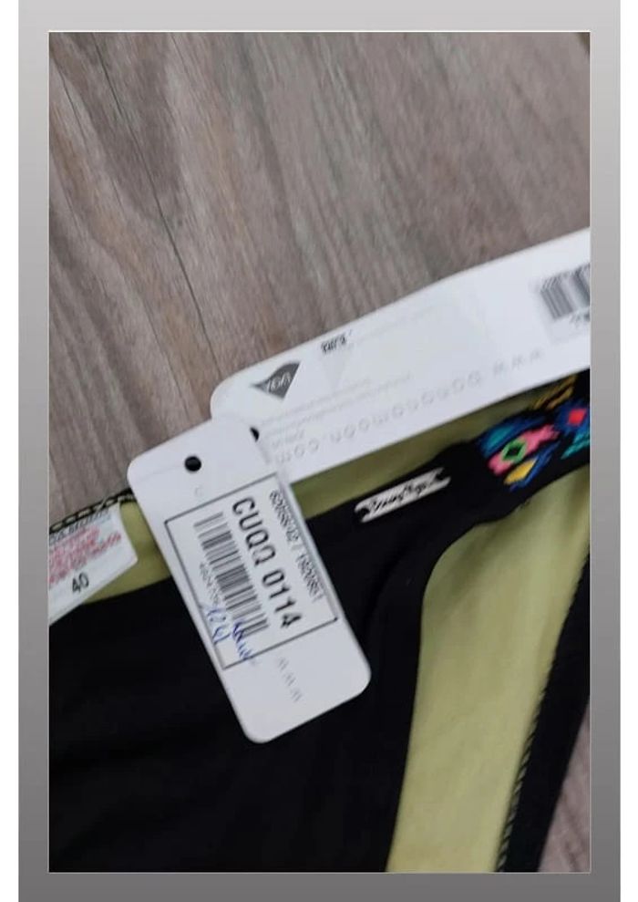 Bas de maillot de bain noir intérieur jaune, motif tribal sur les cotés - Taille 40 Banana Moon - photo numéro 4
