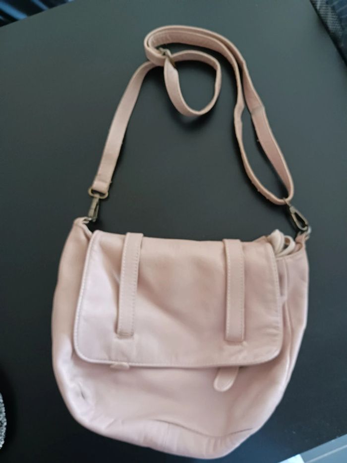 Sac a bandoulière en cuir beige - the genuine leather