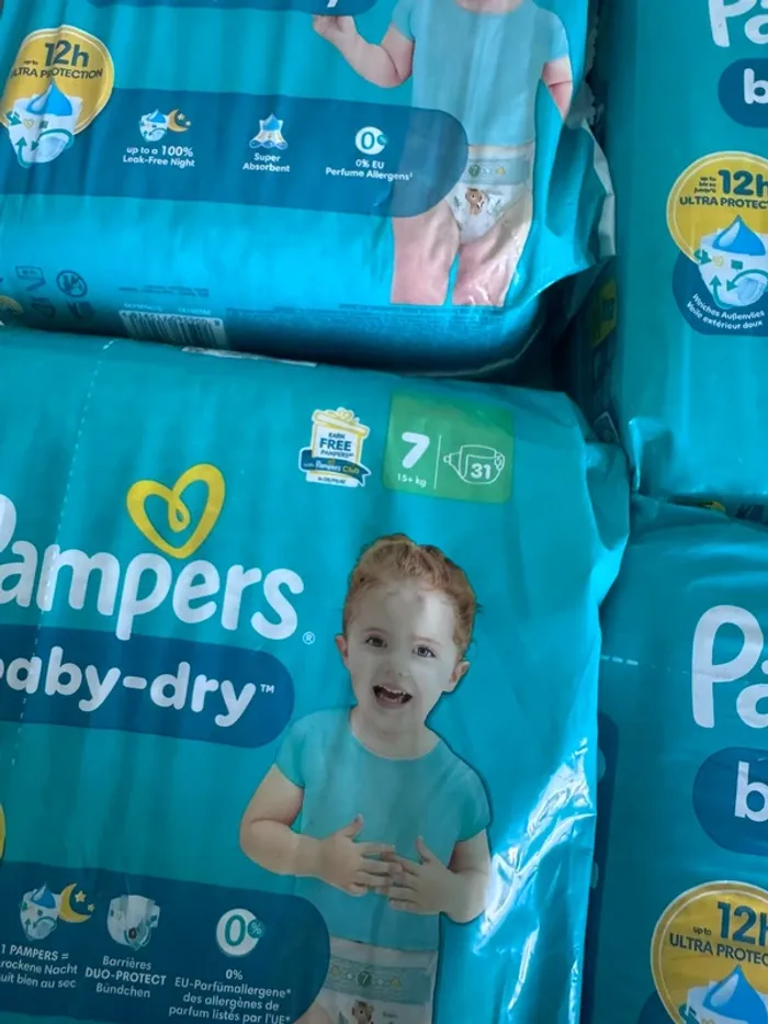4 Paquets de Couche pampersTaille 7 - photo numéro 2