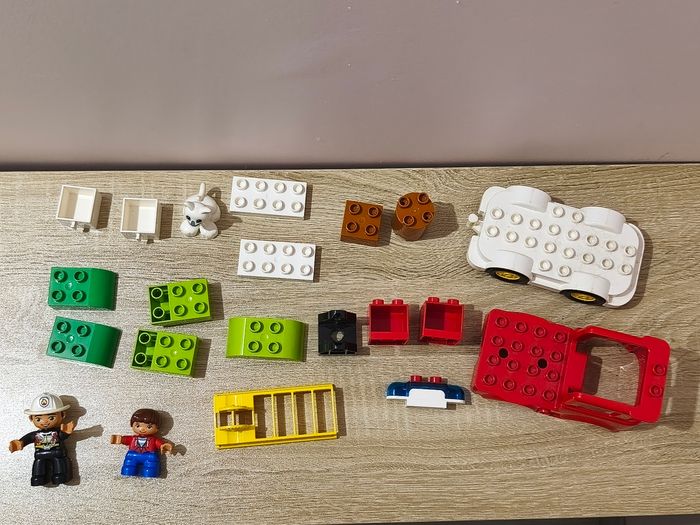 Lego Duplo 10901 Le camion de pompier - photo numéro 6