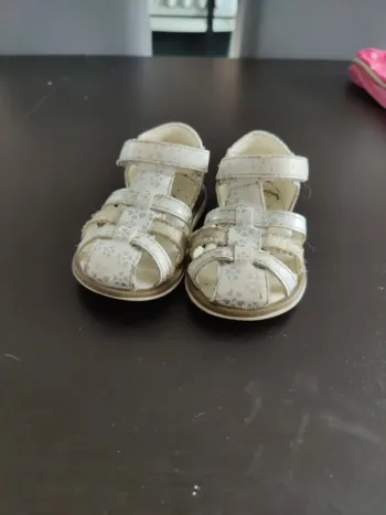 Chaussures taille 22
