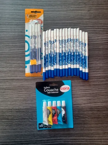 Lot fournitures scolaires