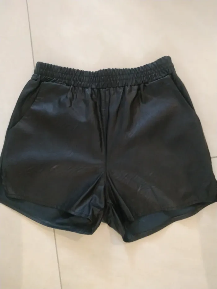 Mini short en simili