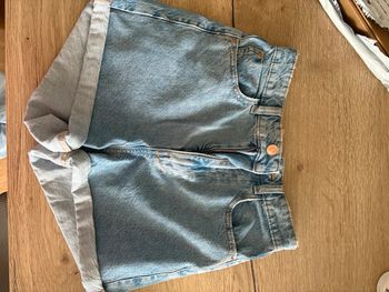 Short jeans