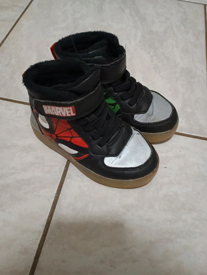Chaussures lumineuses marvel