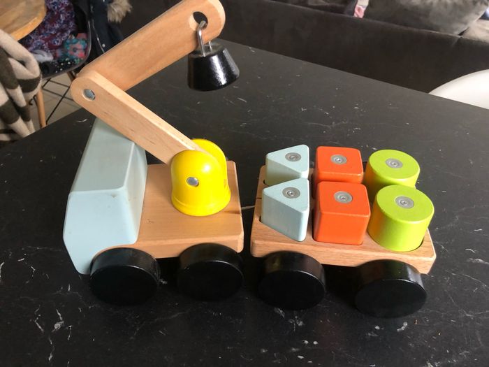 Camion en bois avec formes aimantées 🤩 - photo numéro 2
