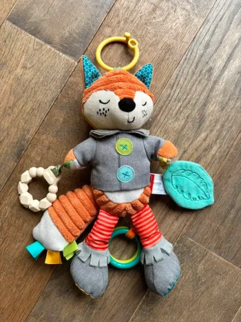 Hochet jouet éveil à suspendre Infantino renard tbe