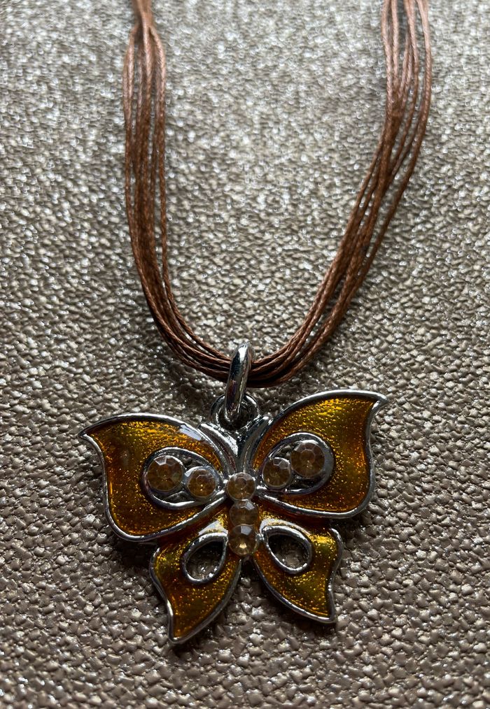 Collier papillon - photo numéro 3