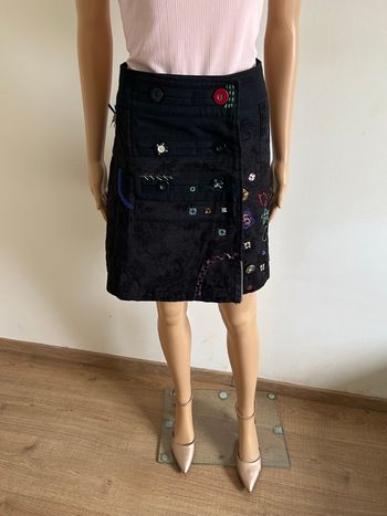 Jupe noire mi longue Desigual taille 36 jamais portée