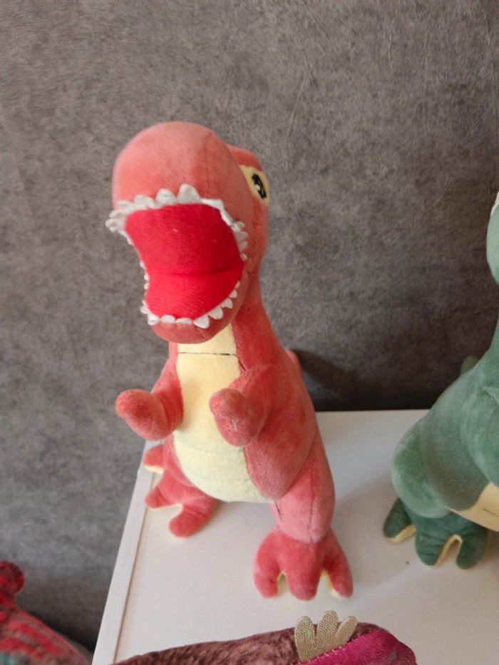 Lot peluche dinosaure - photo numéro 4