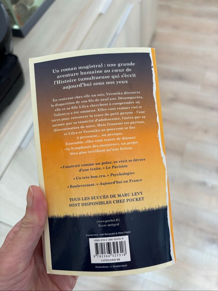 Livre de poche - photo numéro 2
