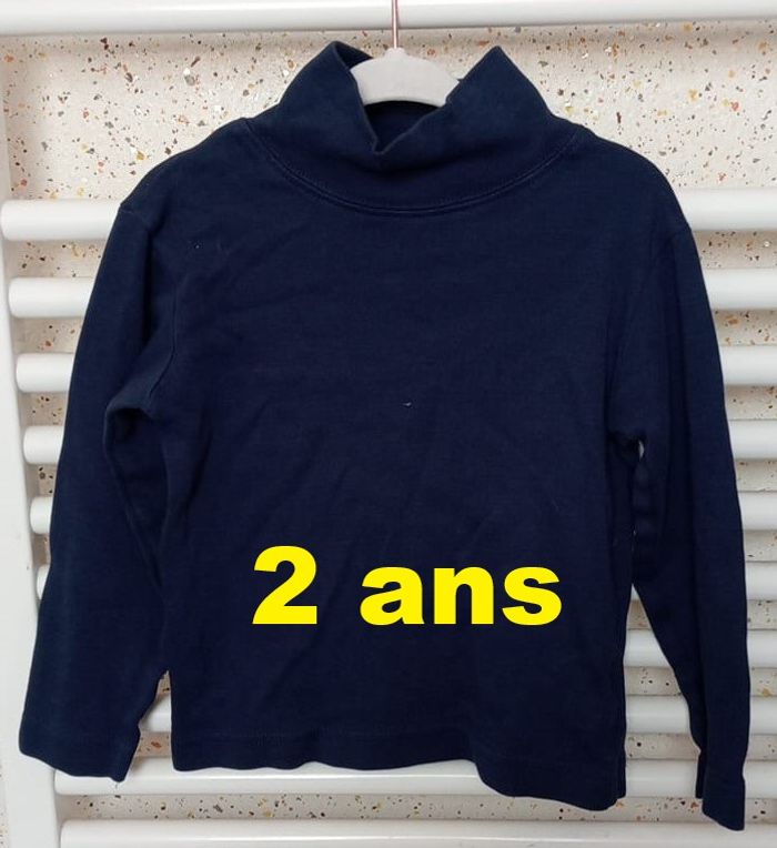 Sous pull bleu marine Taille 2 ans