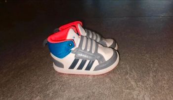 Chaussures baskets hautes à scratchs bébé 20 adidas