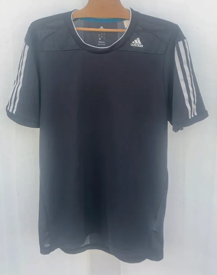 Adidas black t-shirt mesh Mens M