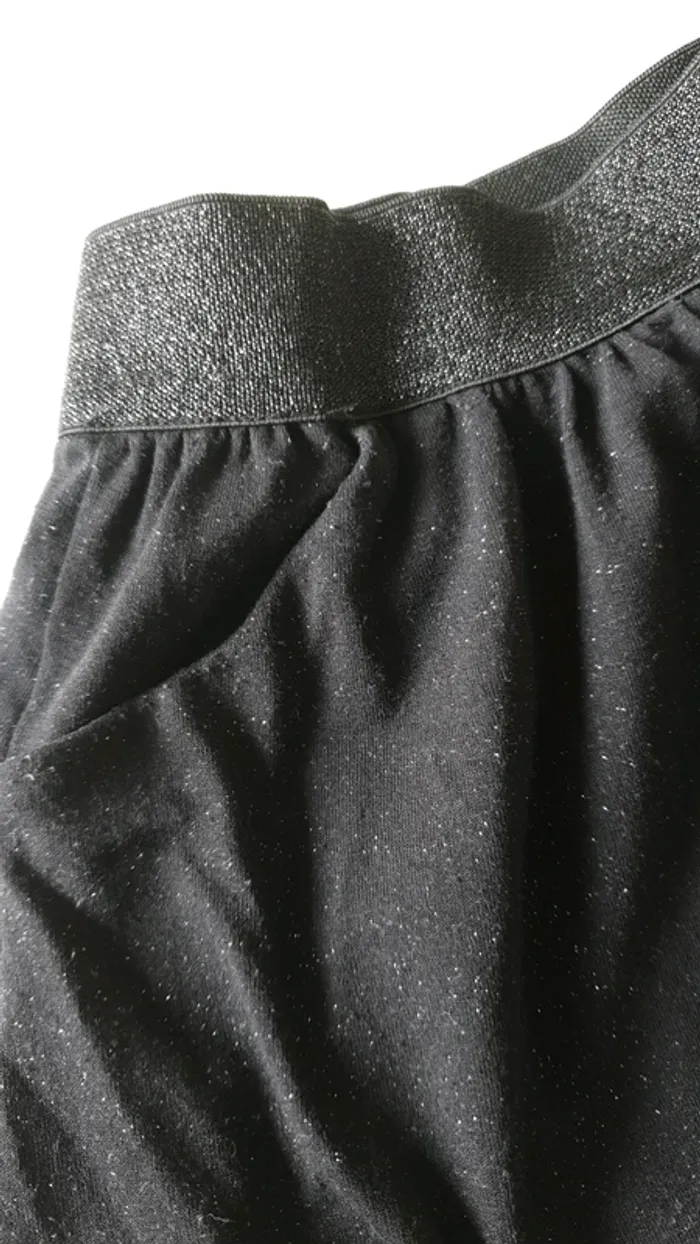 Jupe noire étoiles - photo numéro 5