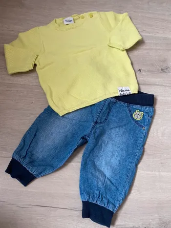 Ensemble pull et jeans 6 mois