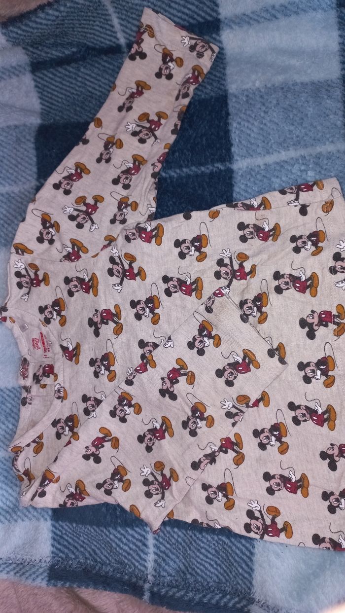 T-shirt manche longue Mickey 18 mois - photo numéro 2