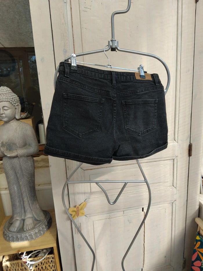 Short en jean noir - photo numéro 5