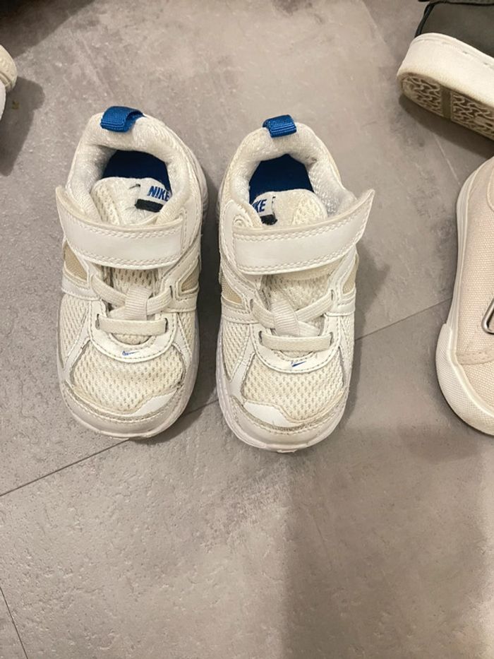 Baskets garçon Nike taille 22,5