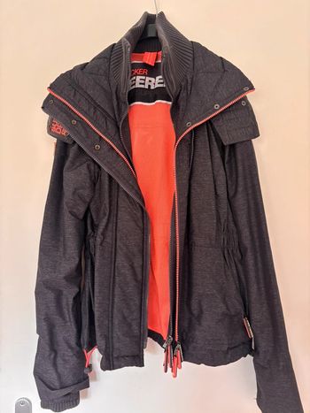 Blouson Superdry gris et rose