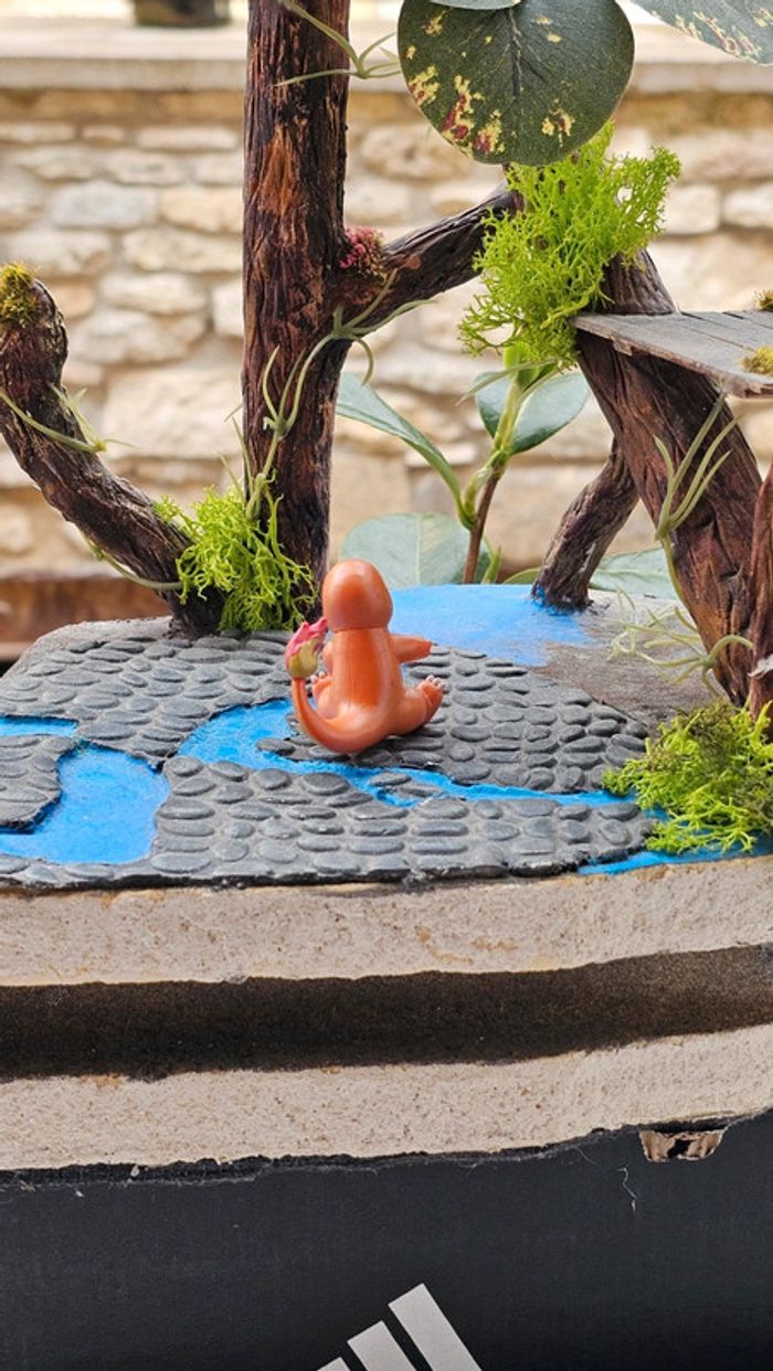 Super figurine Pokemon Nintendo Salameche effet brillant - photo numéro 3