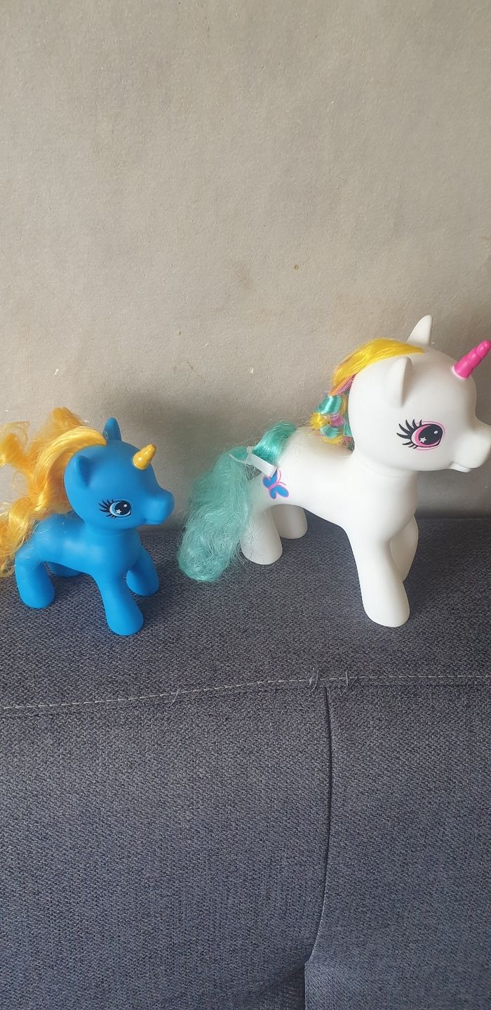 2 petits poneys - photo numéro 2