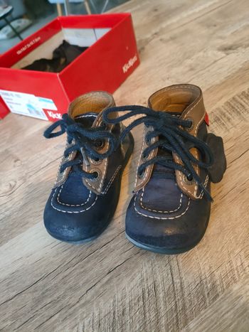 Chaussures Kickers bonbon taille 20