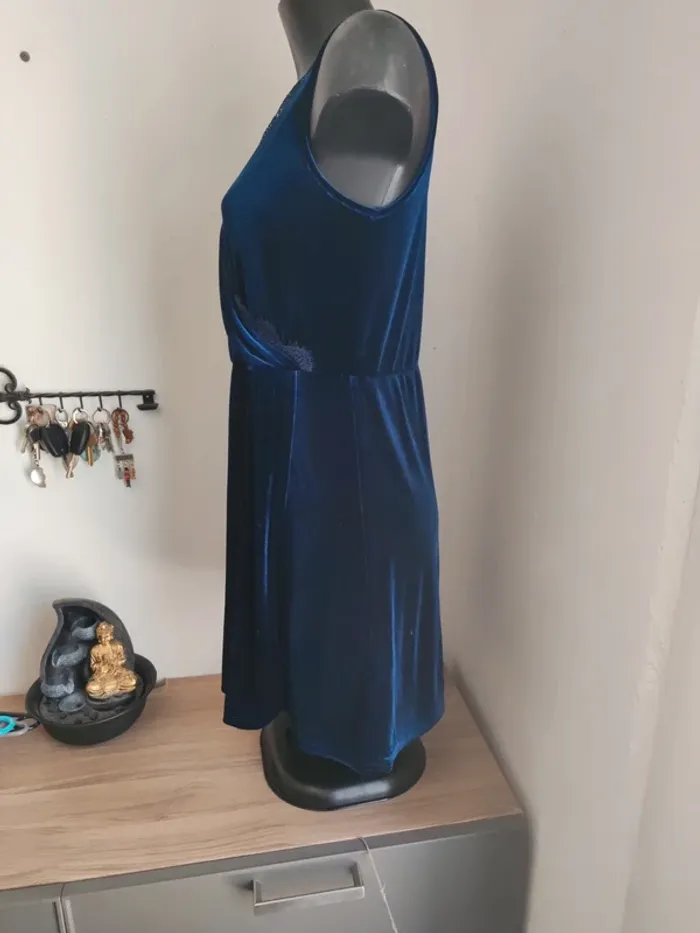Robe effet velour taille m - photo numéro 3