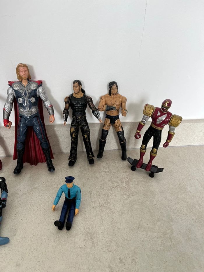 Lot différentes figurines - photo numéro 3
