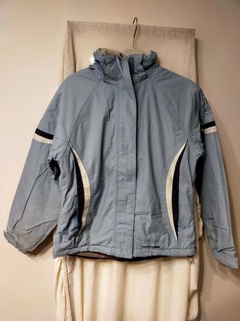 Manteau de ski bleu clair