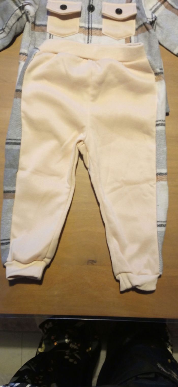 très beau ensemble garçon  (18/24 mois) - photo numéro 6