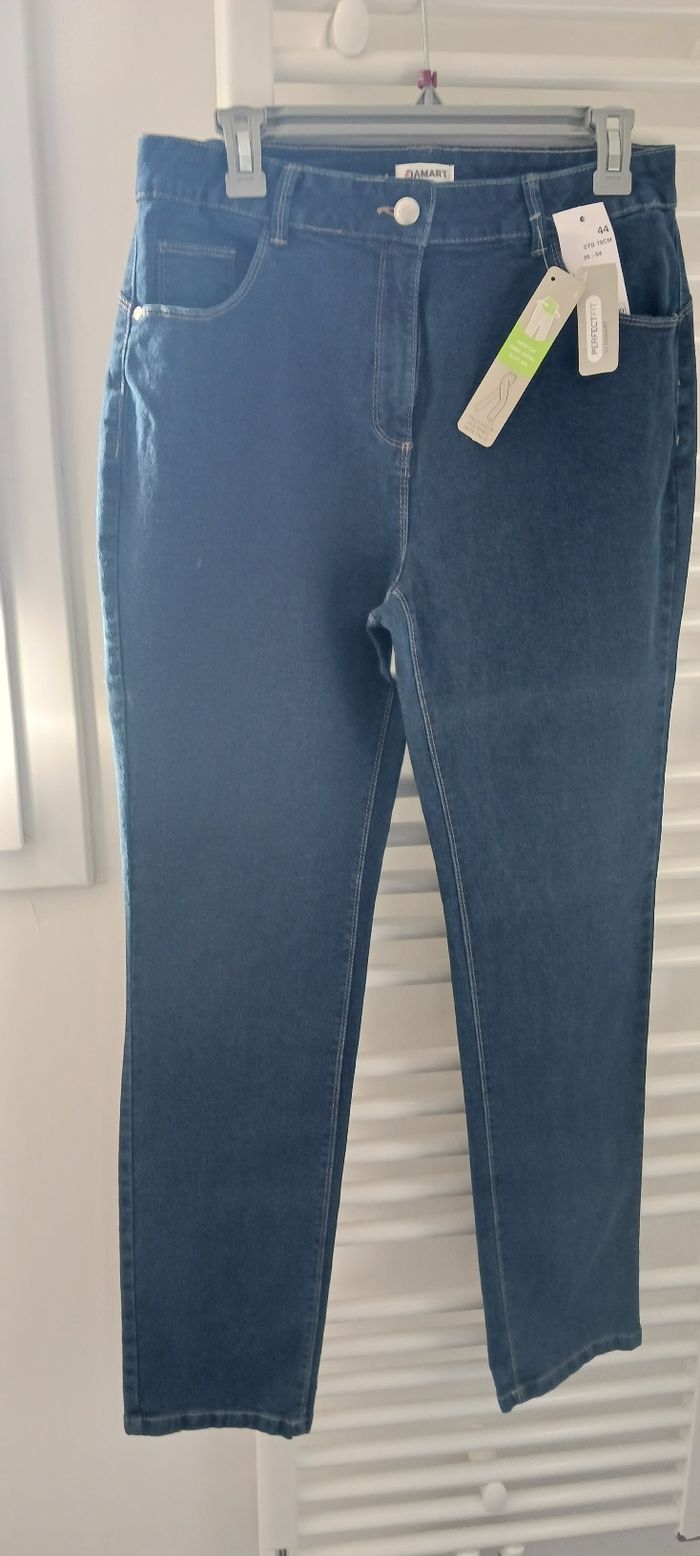 Jeans Femme neuf - photo numéro 3