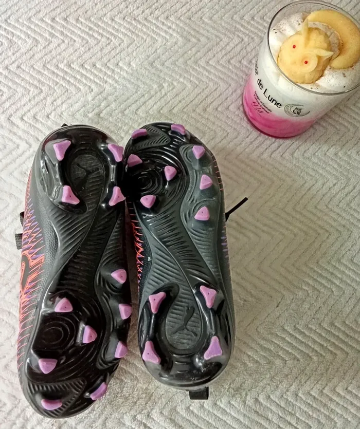 Crampons garçon ⭐ très bon état ⭐ pointure 30 ⭐ puma - photo numéro 2