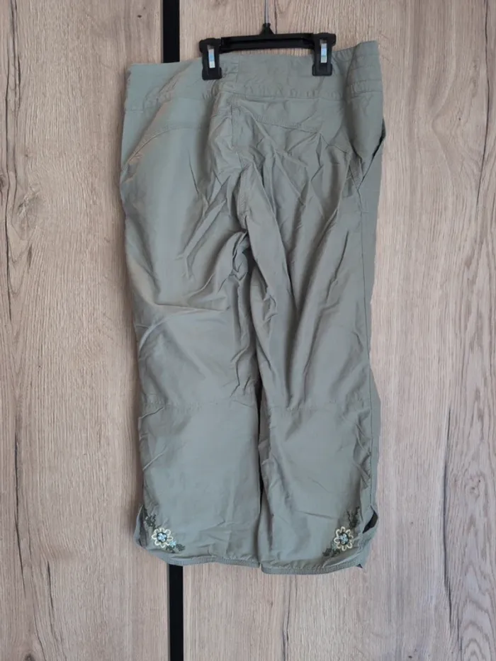 Pantalon court kaki Taille 36 - photo numéro 2