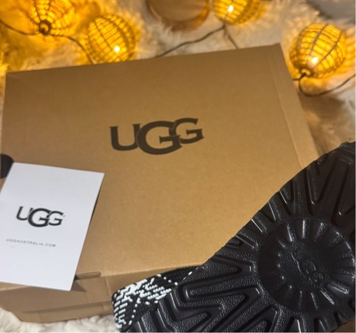 Ugg lowmel noir - photo numéro 3