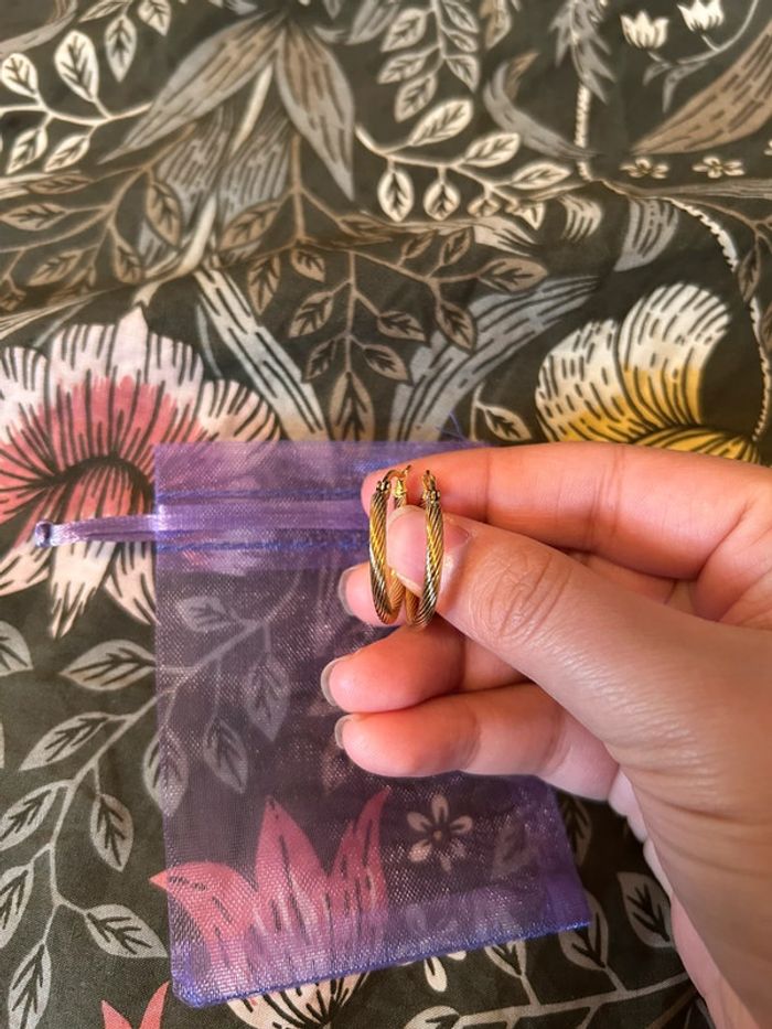 Créoles en acier inoxydable dorée - photo numéro 4