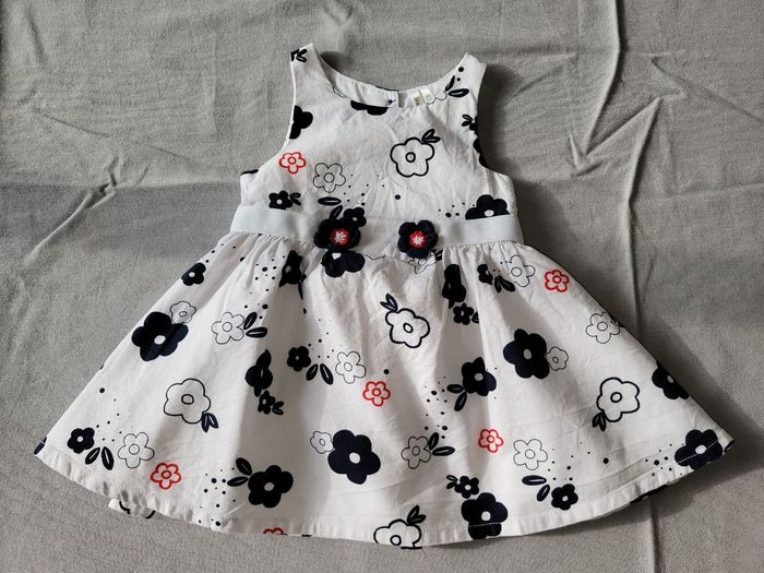 Robe à fleurs 3 mois fille - photo numéro 2