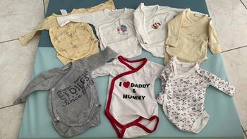 Lot de 7 bodies 1 mois