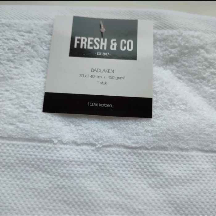 Lot* de 2 grosses serviettes de bain 100% coton blanc et vert sauge de 70 x 140 cm, Fresh & Co - photo numéro 3