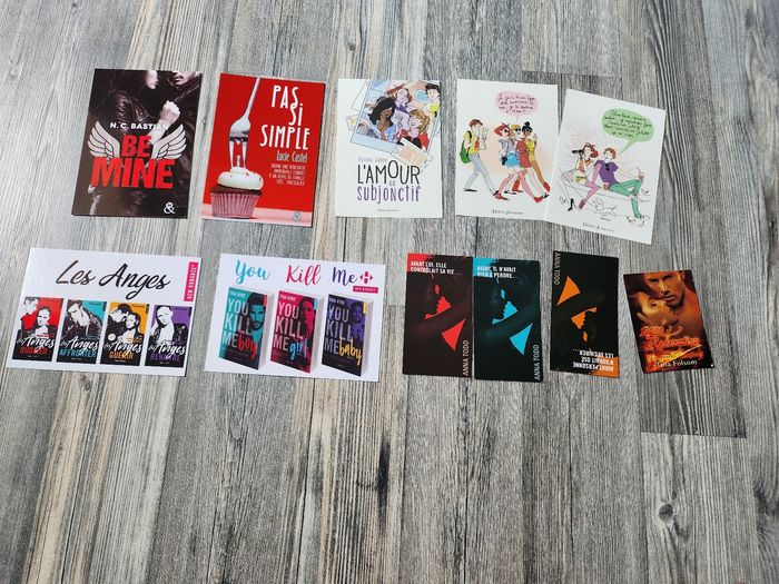 Lot goodies marques pages et cartes de romance - photo numéro 5